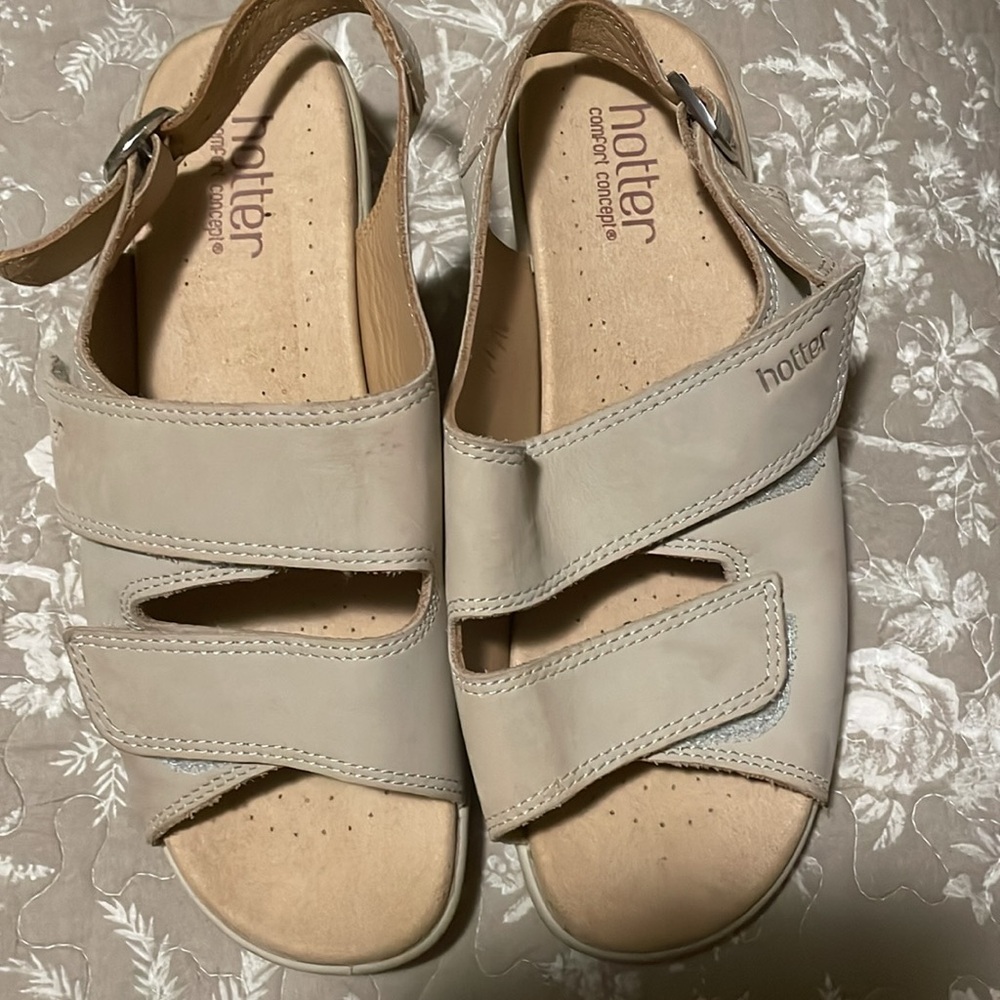 Hotter Cream Leather Adjustable Strap Sandals Sz 8